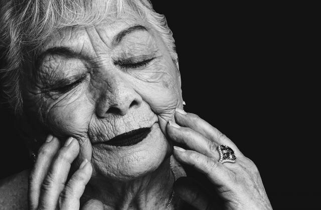 Exposiciones CDMX: mujeres adultas en resistencia.